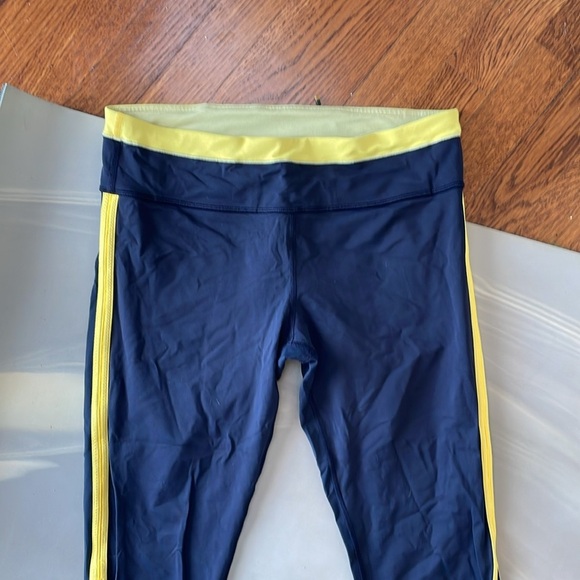 Lululemon I 8 - Picture 2 of 8